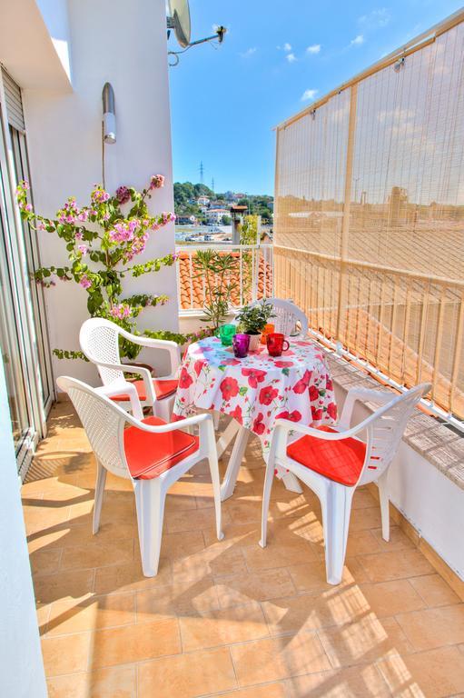 PUY Apartment Ivan מראה חיצוני תמונה