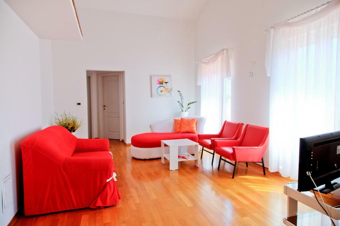 PUY Apartment Ivan מראה חיצוני תמונה